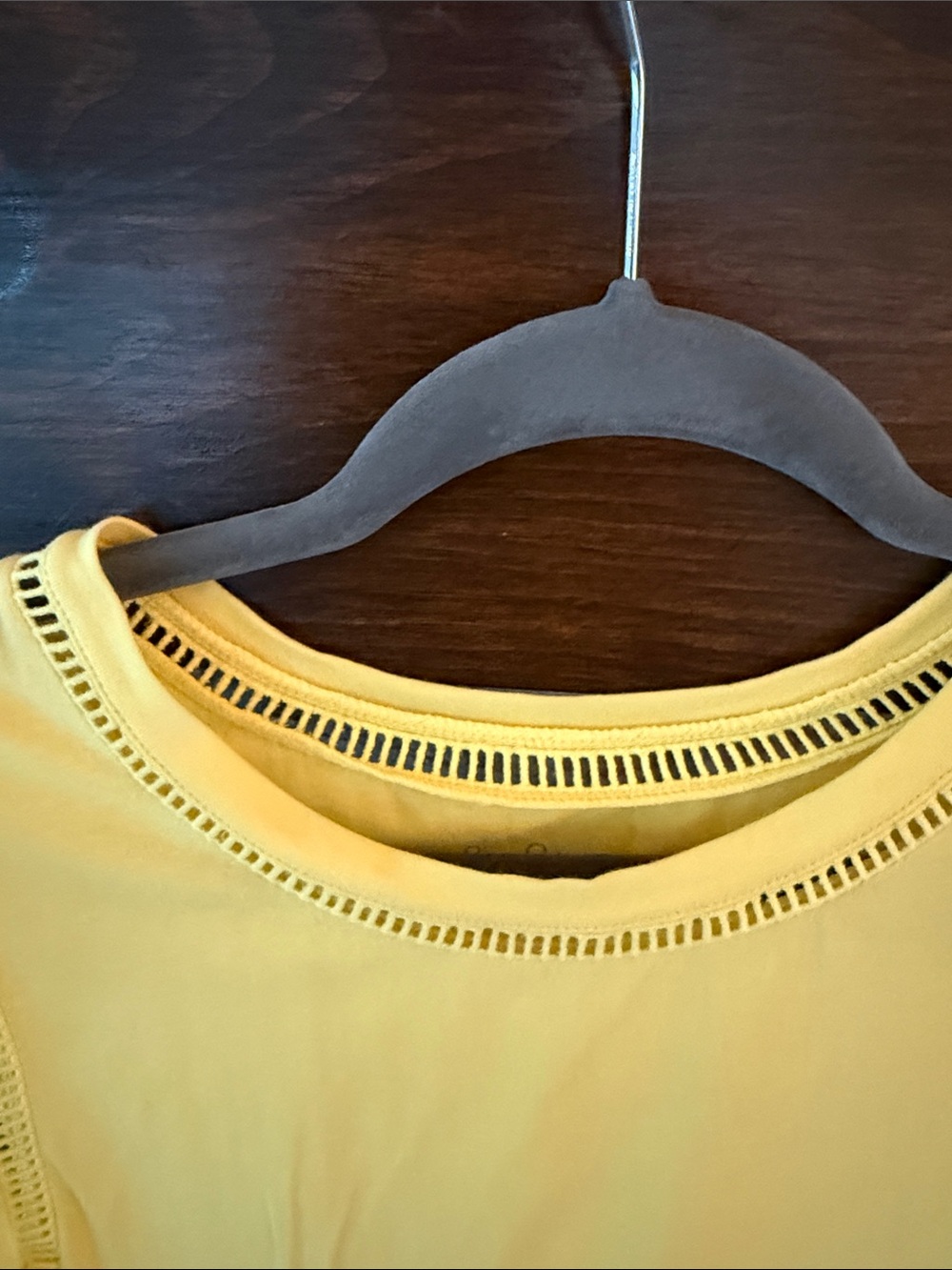 Lilly Pulitzer Yellow Lace-Trim Sleeveless Women's Top - Picture 3 of 7